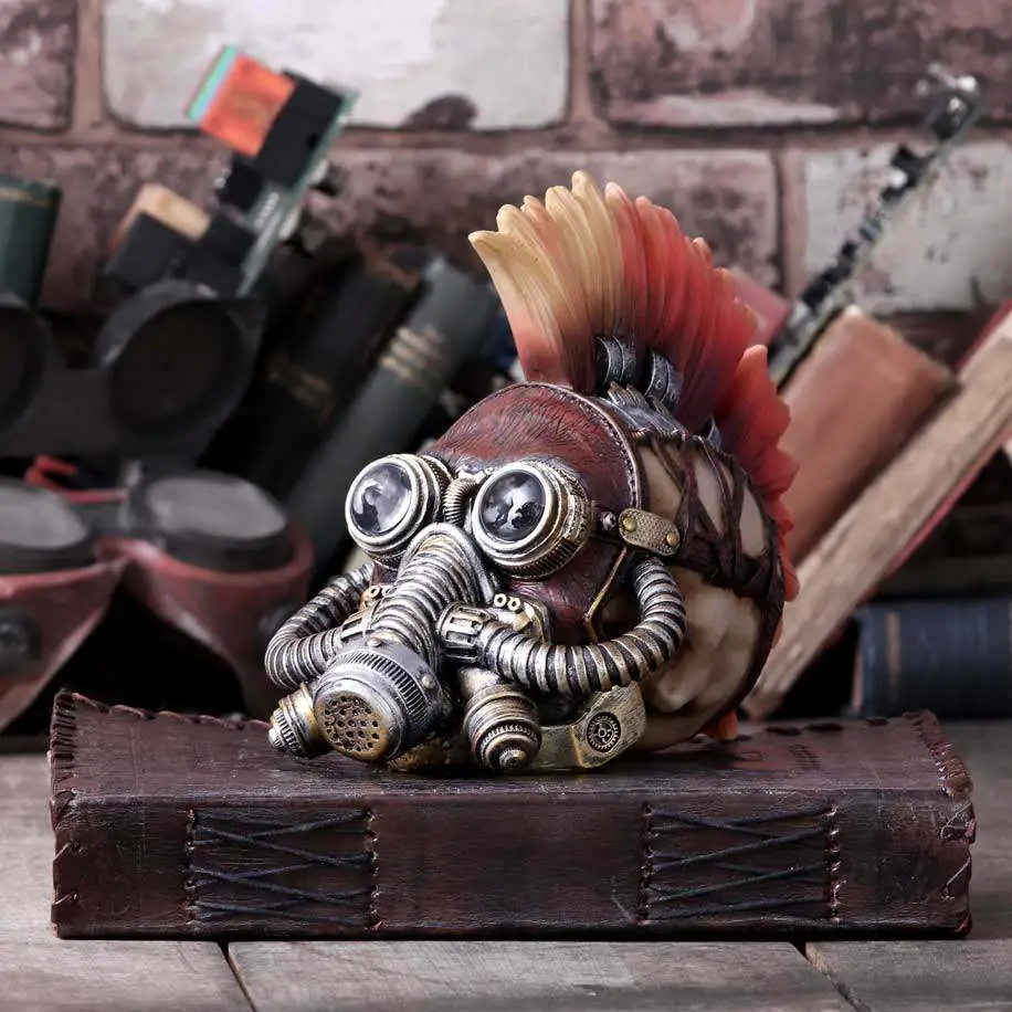 Figurine steampunk flame hawk skull